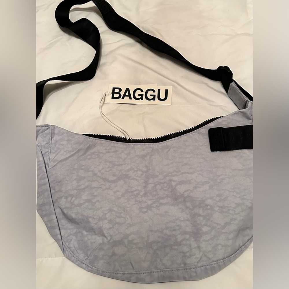 Baggu nylon crescent bag nwt - Picture 6 of 6